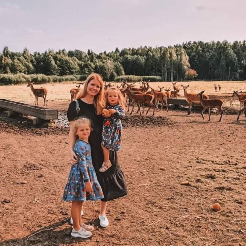 suknelė lauko gyvūnai